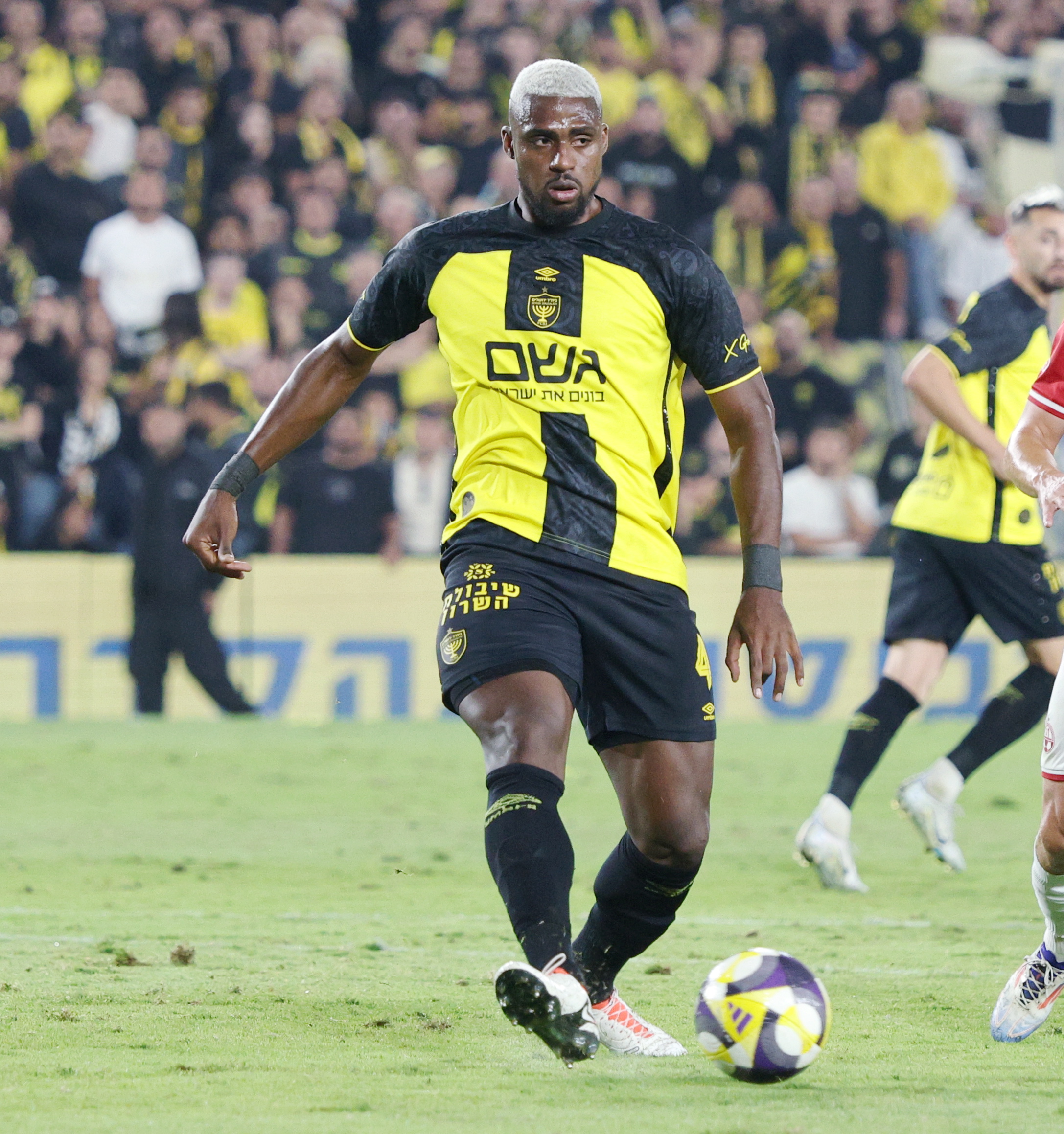 חביבי הכדור והכרטיסים: באר-שבע מנווטת אתגרים לקראת הפועל ת"א